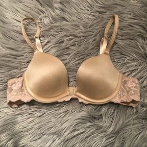 Wonderbra Bra